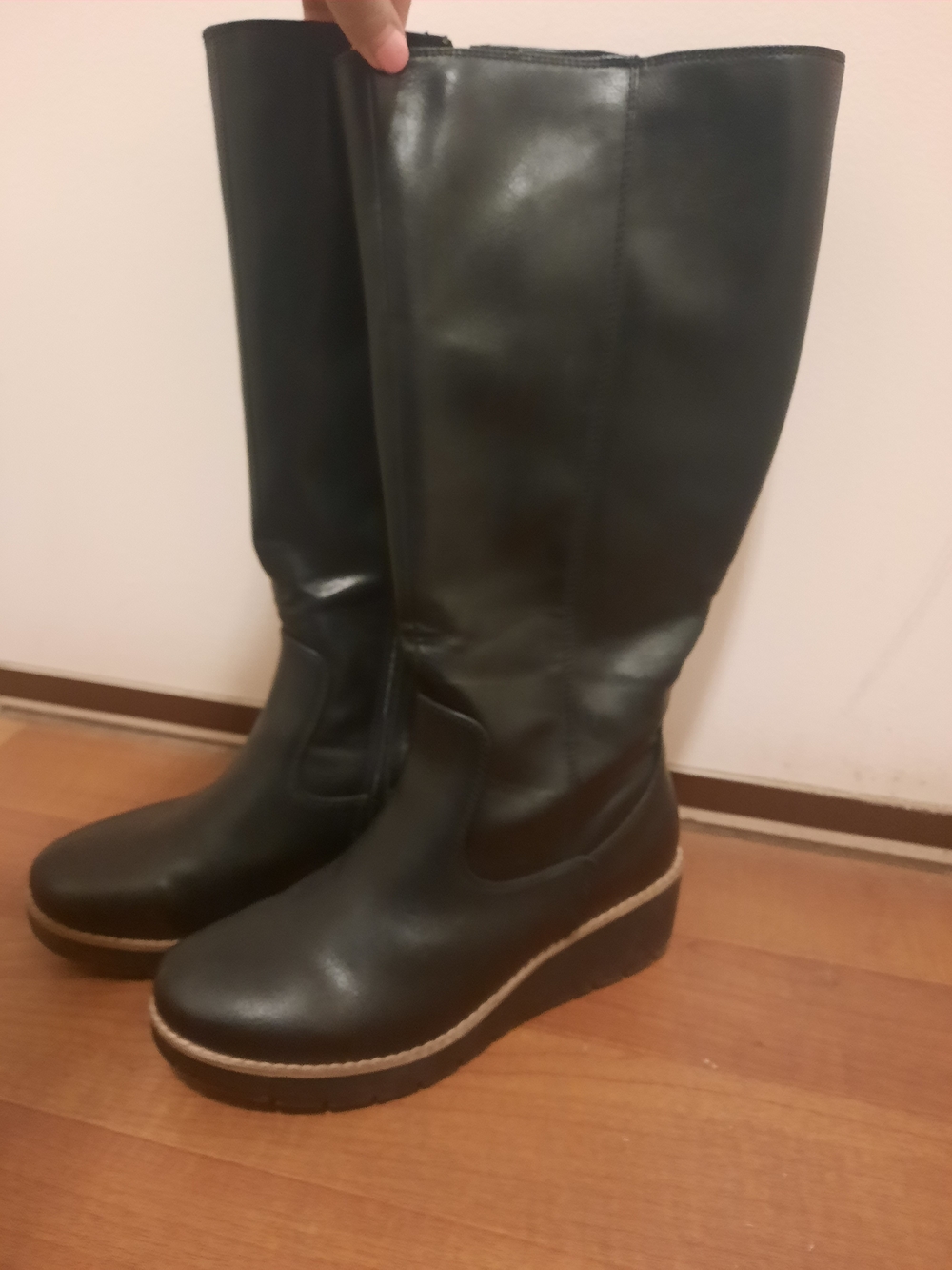 Black Women's Knee-High Platform Boots